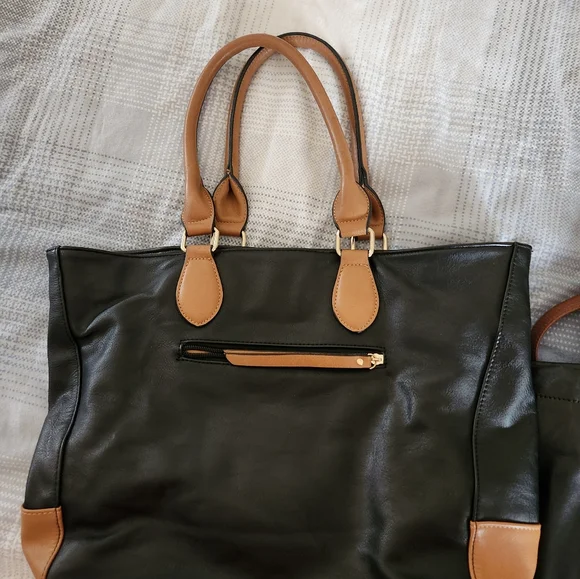 Purses - Picture 5 of 8